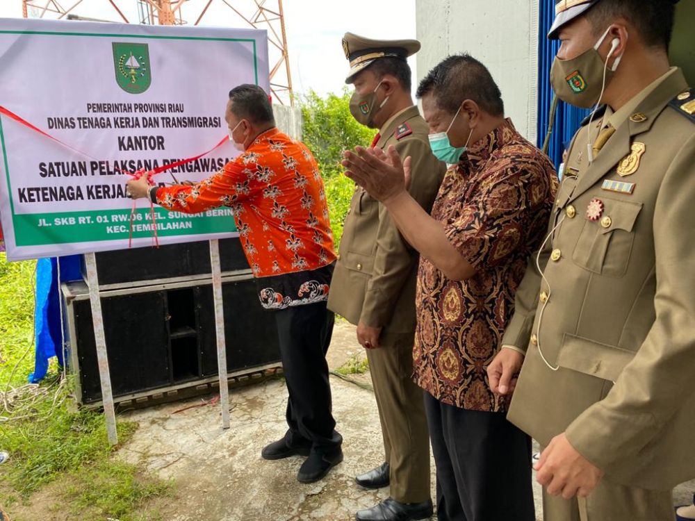 Resmikan Kantor SPPK di Inhil, Kadisnaker Riau Tekankan Penerapan K3