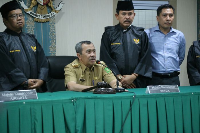 Ketuk Palu Perdana, Gubri Resmikan Kantor Baru Komisi Informasi Provinsi Riau