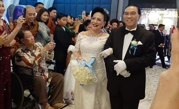Dulu Tak Direstui, Wanita Jomblo Ini Menikah dengan Cinta Pertamanya  Seorang Jendral Bintang Tiga  di Jakarta di Usia 68 Tahun
