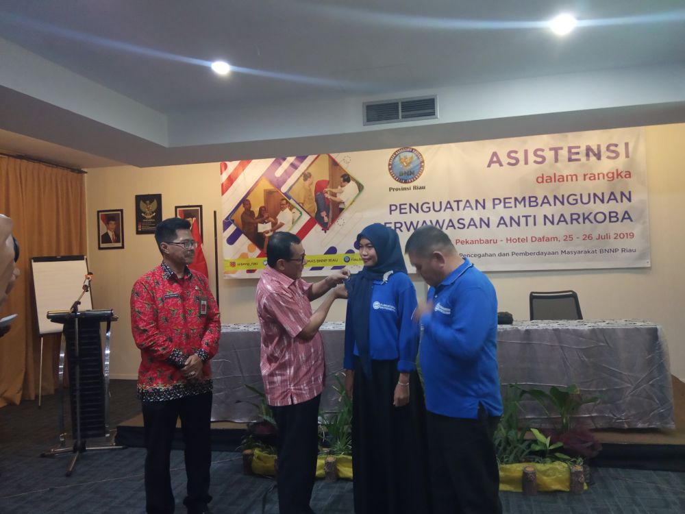 BNNP Riau Lantik Relawan Anti Narkoba