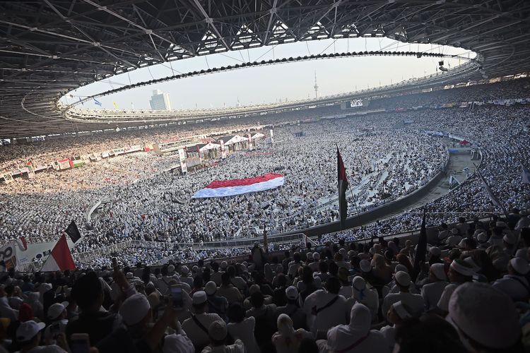 Tak Mau Kalah, TKN Juga Gelar Kampanye Jokowi-Ma'ruf di GBK, Massanya Lebih Banyak dari Prabowo-Sandi