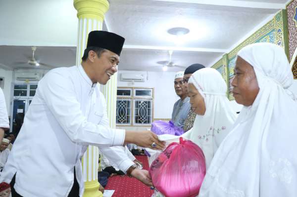 Baznas Pekanbaru Salurkan Bantuan ke Masjid Da'watul Islam