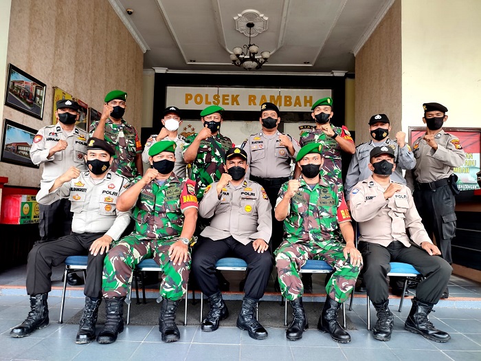 Personil Koramil 02 Rambah Laksanakan Komsos, Kapolsek Rambah: Ini Bentuk Sinergitas TNI Polri