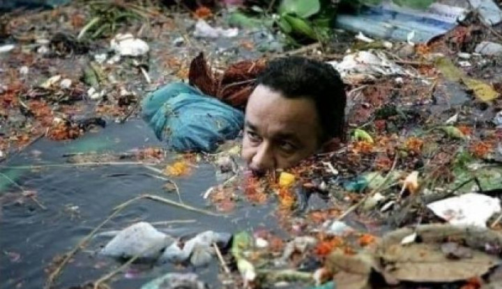 Anies Diserang Foto Berendam Di Genangan Sampah, Kata Kadis SDA: ''Orang-orang Keterlaluan!