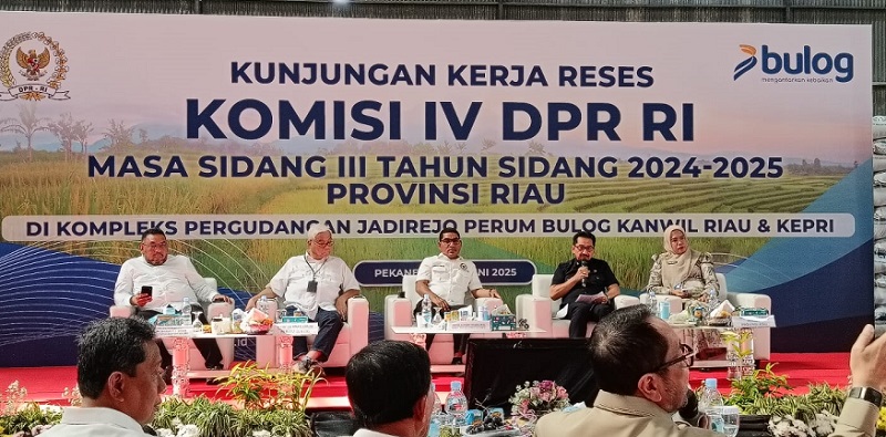 Gudang Bulog Penuh, Komisi IV DPR RI Pertanyakan Pemerintah Belum Salurkan Beras ke Masyarakat
