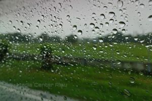 Hari Ini Hujan Disertai Petir Berpotensi di Sebagian Wilayah Riau