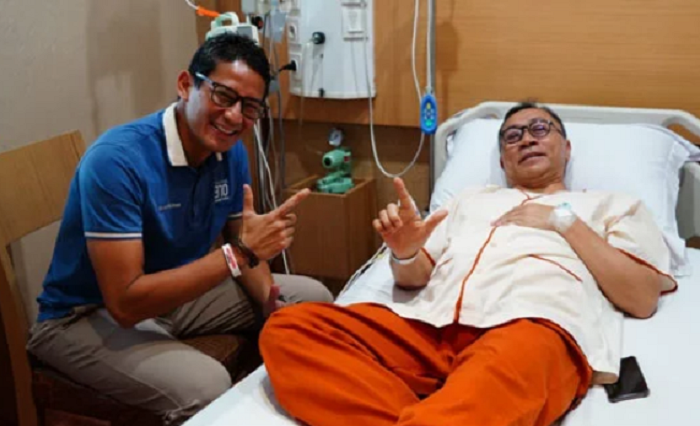 Sandiaga Uno Besuk Ketua MPR Zulhas yang Tengah Dirawat di RS MMC