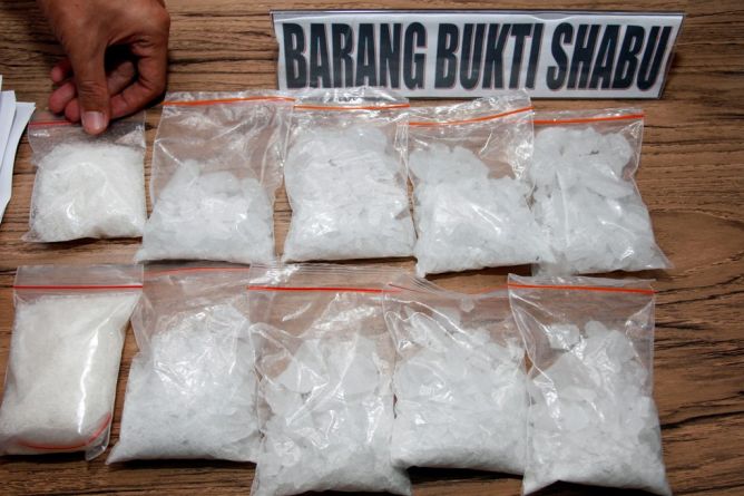 BNNP Riau Amankan 30 Kg Sabu dalam Karung dan Tas Jinjing di Maredan Siak 