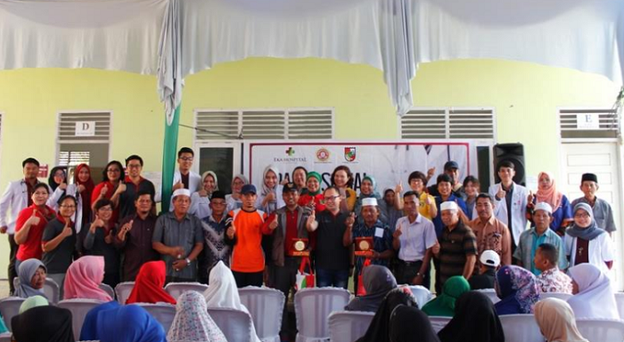 HUT ke-10, Eka Hospital Pekanbaru Gelar Bakti Sosial 'Satu Dekade Melayani dengan Tulus dan Sepenuh Hati'