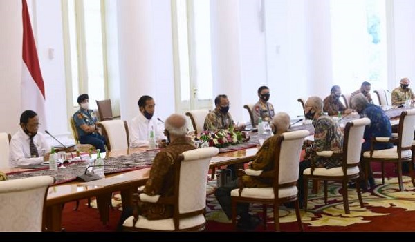 Dihadapan 14 Jendral, Presiden Jokowi Jelaskan  PKI dan Seluruh Ajarannya Dilarang di Indonesia