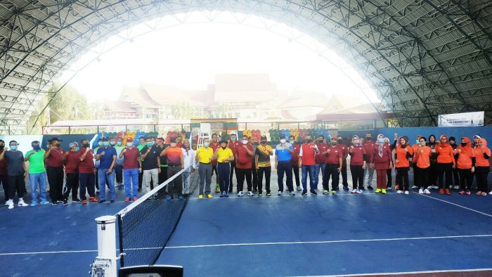 Gubri Syamsuar Buka Kejuaraan Tenis Piala Ibu Gubernur Riau 