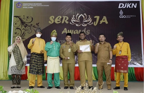 Peringkat I, BKD Siak Terima Seroja Award 2021