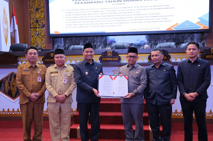 Wawako Hadiri Rapat Paripurna ke-5 Masa Persidangan ke-2 DPRD Pekanbaru