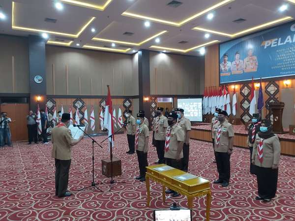 Kamabicab dan Pengurus Gerakan Pramuka Kwartir Cabang Pekanbaru Resmi Dilantik