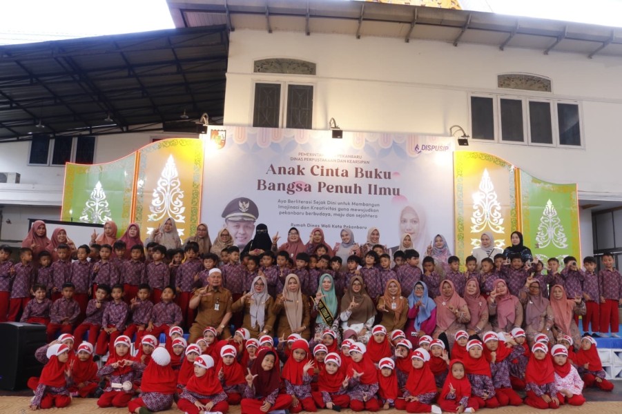 Bunda PAUD dan Literasi Kota Pekanbaru Gelar Membaca Nyaring Bersama TK An-Nur
