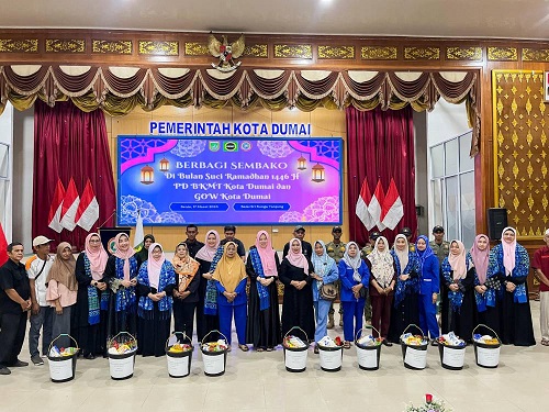 BKMT Dan GOW  Dumai Salurkan 154 Paket Sembako Untuk Masyarakat Yang Membutuhkan