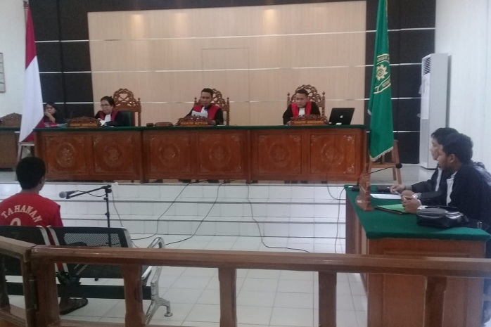 Norman Tertunduk Lesu Usai Divonis 10 Bulan Penjara, Ini Kata Kuasa Hukumnya