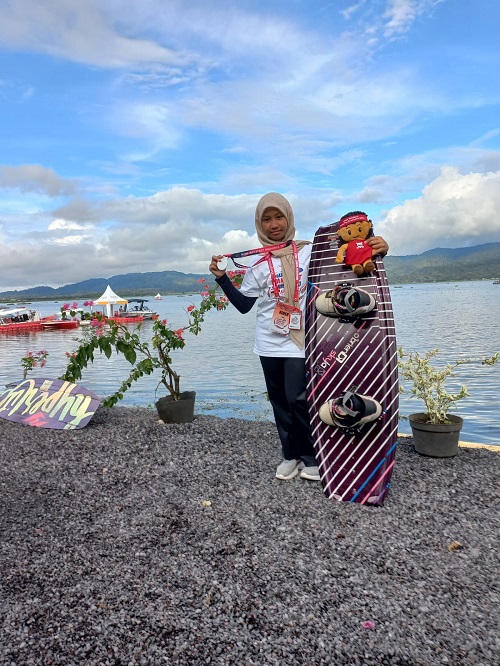 Adiva Zahira Nathania Atlet Asal Kota Pekanbaru Raih Medali Perak di Kejuaraan Asia Wakafest 2023