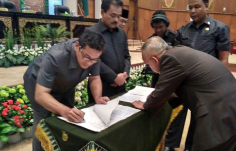 APBD Perubahan Provinsi Riau Tahun 2016  Disahkan Rp10,36 Triliun, Ini Penjelasannya...