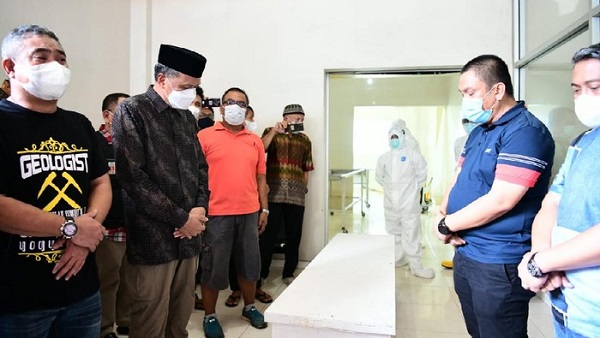 Gubernur Sulsel Sebut Bupati Luwu Timur Sudah Negatif Covid-19  Sebelum Wafat