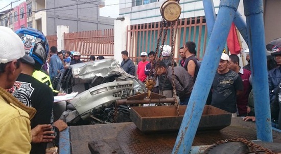 Corolla Tabrak Pengguna Jalan Lalu Hantam Truk Parkir, Tiga orang Tewas Mengerikan...