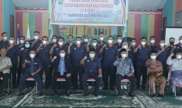 Lantik Pengurus, Bupati Siak Alfedri Berharap ISORI Membuat Terobosan Mutu Olahraga