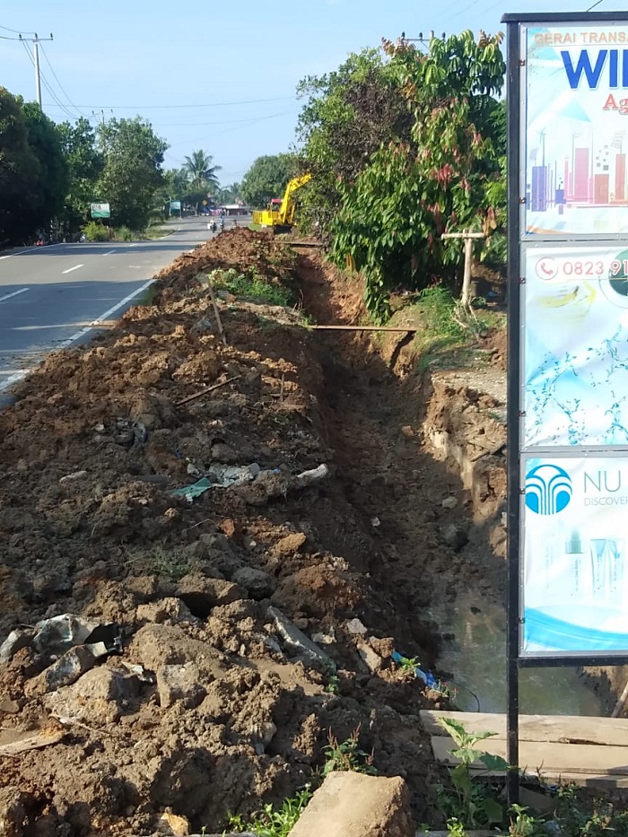 Proyek PU Riau 'Tak Bertuan' di Rambah Hilir-Rohul, Camat Pun Cek Lokasi