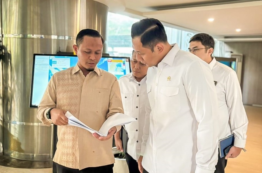 Agung Bertemu  Menteri AHY, Kembali Sampaikan Usulan Siak V dan Jalan Lingkar Luar Pekanbaru