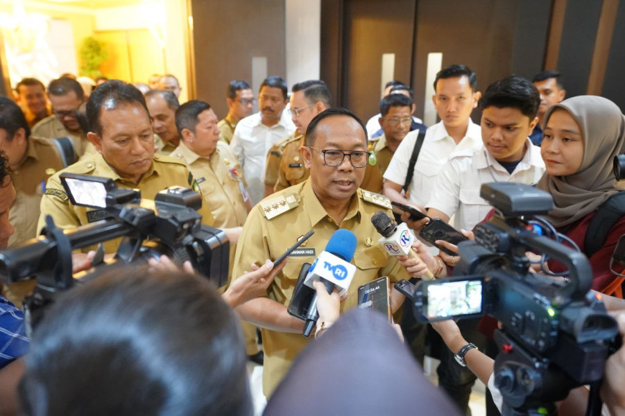Pj Gubri Rahman Hadi Kumpulkan Seluruh Kepala OPD Pemprov Riau, Ini Tujuannya
