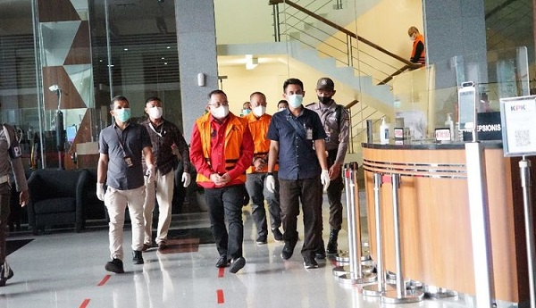 KPK Tahan Bupati Musi Banyuasin Dodi Reza Alex Noerdin