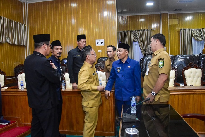 Bupati Bengkalis Jawab Pandangan Umum Fraksi DPRD Tentang Ranperda APBD 2025