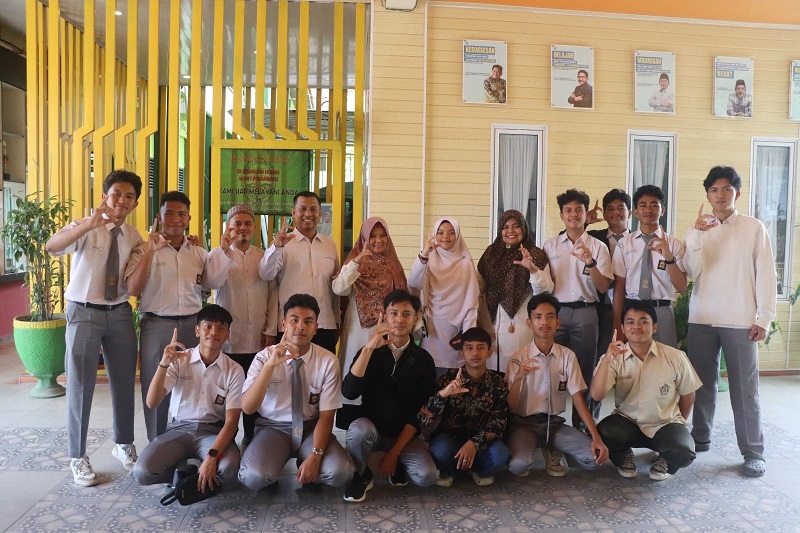HEBAT! 18  Siswa MAN 1 Pekanbaru Lanjutkan Studi ke Universitas Al-Azhar Kairo, Mesir