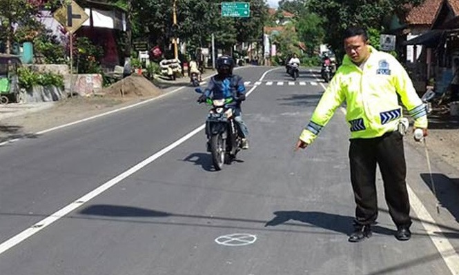Gagal Nyalip Truk, 2 Mahasiswa Tewas Mengenaskan di Jalanan