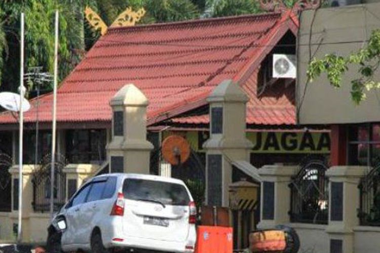Polisi Cek Mobil Avanza Terduga Teroris Penyerang Mapolda Riau, Isinya...