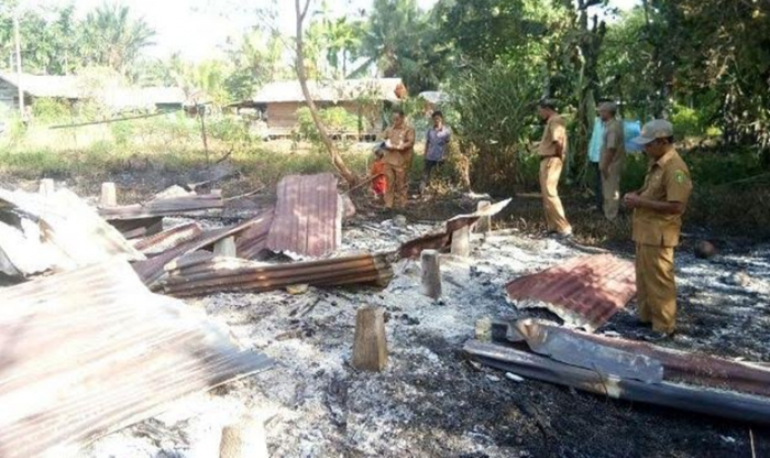 Terbakar, Rumah Warga di Kepulauan Meranti Rata dengan Tanah