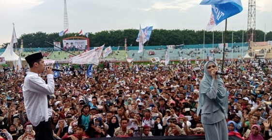 Kampanye Prabowo di Sidoarjo: Al Ghazali dan Mulan Nyanyikan ''Tuhan Kirimkanlah Aku Presiden yang Baik Hati''
