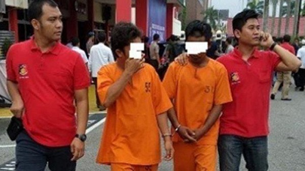 Menyamar Pakai Jilbab Guna Mencari Perampok Adiknya, Personel Polisi Luka-luka Dibacok Tiga Preman Ini...