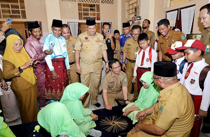 Bupati Siak Bunyikan Meriam Bambu,  Tanda Dimulainya Belajar Bersama di Museum