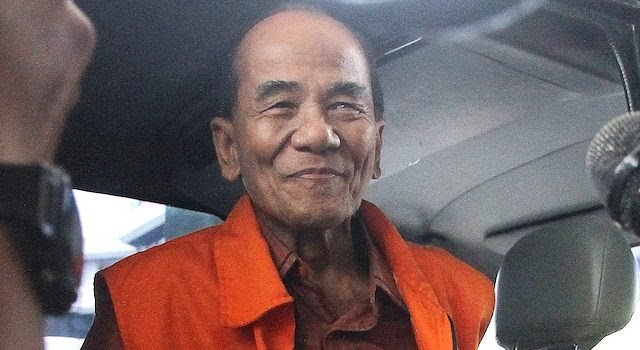 KPK Kaget, Diam-diam Jokowi Beri Grasi kepada Mantan Gubernur Riau Annas Maamun