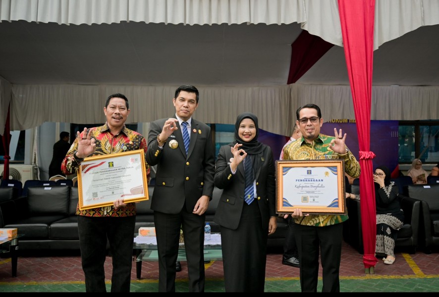 Bengkalis Raih Penghargaan Mitra Kerja dan JDIHN Terbaik Kedua dari Kanwil Kemenkum Riau