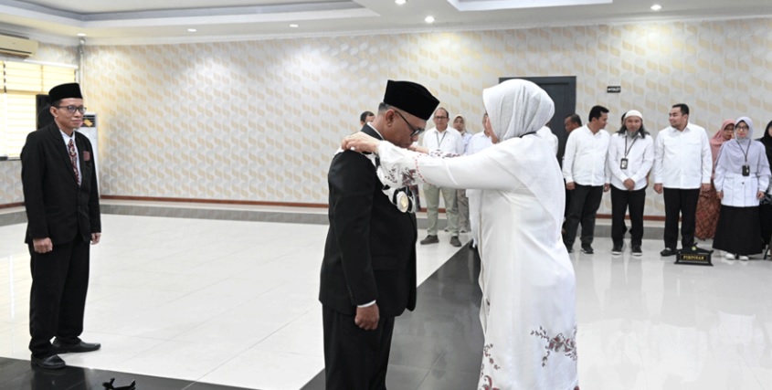 Rektor Unri  Lantik Dekan Faperta  dan Korprodi Magister Teknik Kimia