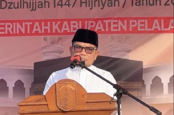 Bupati Zukri: Idul Adha  Mengajarkan Semangat Kepedulian, Kebersamaan dan Gotong Royong