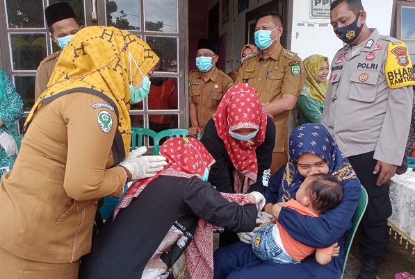 Lounching Crash Program Polio di Pustu Desa Suligi Pendalian IV Koto