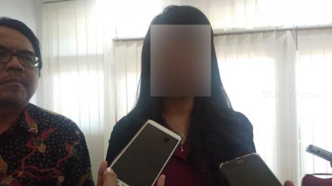Sempat Mau Bunuh Diri, Karyawati Cantik yang Diperkosa Atasannya di BPJS TK Akhirnya Kirim Surat ke Jokowi