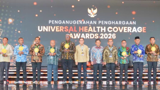 Beri Perlindungan Kesehatan Masyarakat, Pemkab Inhu Terima UHC Award