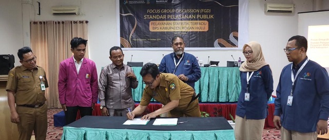 Badan Pusat Statistik Rohul Gandeng Diskominfo Rohul Untuk Laksanakan FGD Standar Pelayanan Publik