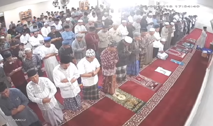 Ini Video Jamaah Shalat Maghrib Berhamburan Saat Terjadi Gempa Palu