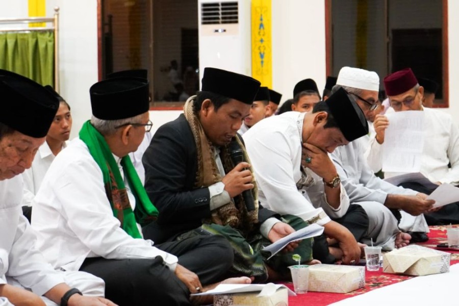 Prihatin Kondisi Riau, LAMR Gelar Zikir Bersama
