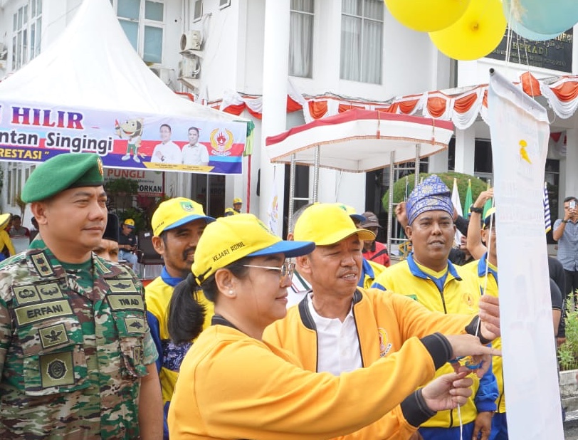 Lepas Kontingen Rohil ke Porprov Riau X Tahun 2022 di Kuansing, Afrizal Sintong: Junjung Sportifitas Raih Kemenangan