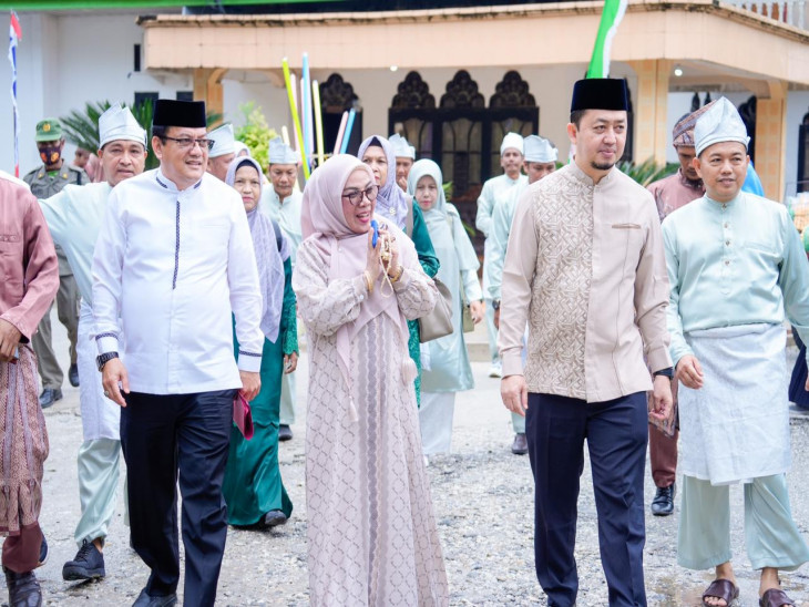 Wakil Bupati Kampar Lepas Pawai Ta’aruf Desa Alam Panjang, Seluruh TPA Turut Berpartisipasi